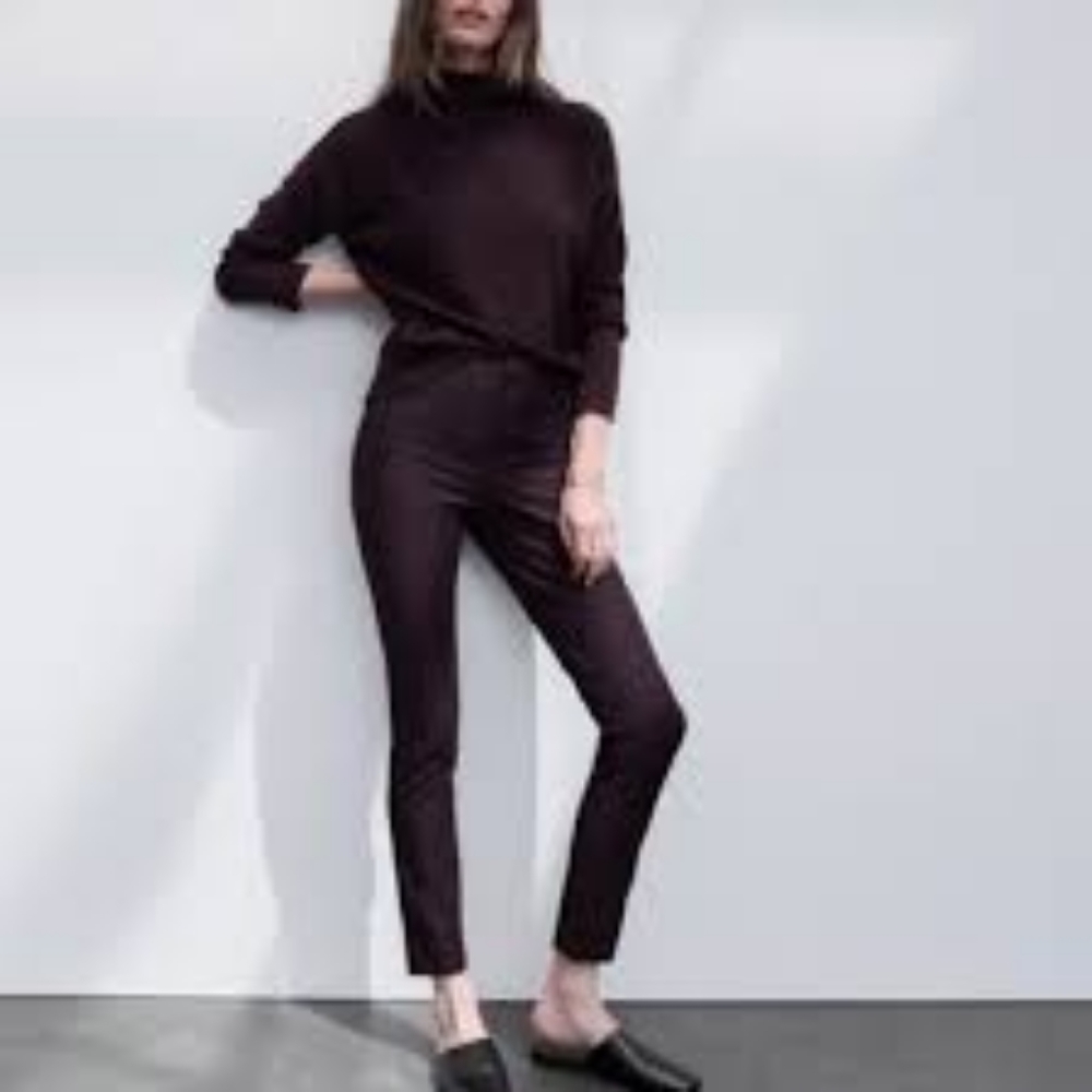 The Reset Skinny Stretch Pant in Plum